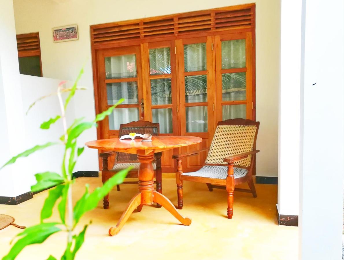 Relax Beach House Tangalle Eksteriør bilde